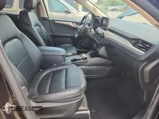 2020 Ford Escape SEL z VIN 1FMCU9H65LUA96795, wystawiony jako Copart lot #61970185 z przebiegiem 51 532 mil mil oraz Szkoda całkowita • Salvage title. Historia ofert i sprzedaży dostępna na DreamBid. Obrazek 7.