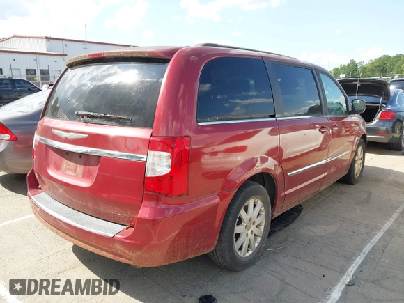 2014 Chrysler Town & Country Touring z VIN 2C4RC1BG3ER314706, wystawiony jako IAAI lot #42333684 z przebiegiem 210 455 mil mil oraz . Historia ofert i sprzedaży dostępna na DreamBid. Obrazek 4.