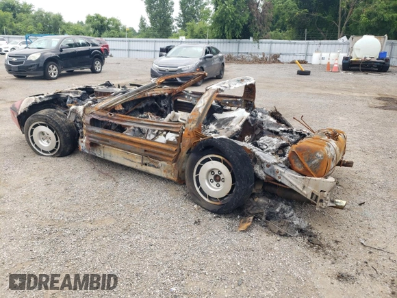 1985 Chevrolet Corvette with VIN 1G1YY0785F5103913, listed as a Copart auction lot 61049734 with 0 mi miles and Non Repairable. Bid and sale history available at carsss.com. Image 2.