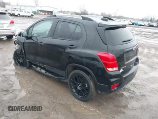 2022 Chevrolet Trax LT with VIN KL7CJPSM5NB525079, listed as a IAAI auction lot 41835898 with 45,432 mi miles and . Bid and sale history available at carsss.com. Image 3.