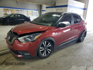 2019 Nissan Kicks SR with VIN 3N1CP5CU0KL501337, listed as a Copart auction lot 72885754 with 157,485 mi miles and Salvage Title. Bid and sale history available at carsss.com. Image 1.