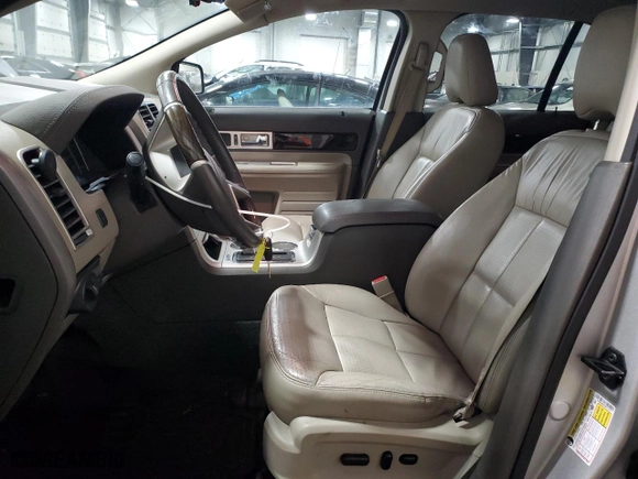 2009 Lincoln MKX with VIN 2LMDU88C29BJ13141, listed as a Copart auction lot 43356565 with NaN miles and Salvage Title. Bid and sale history available at carsss.com. Image 7.
