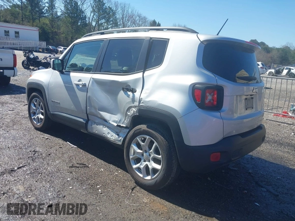 2015 Jeep Renegade Latitude with VIN ZACCJABT1FPB80079, listed as a IAAI auction lot 41768086 with 125,467 mi miles. Bid and sale history available at carsss.com. Image 3.