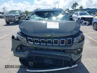 2024 Jeep Compass Limited z VIN 3C4NJDCN4RT595341, wystawiony jako IAAI lot #42577790 z przebiegiem 42 995 mil mil oraz . Historia ofert i sprzedaży dostępna na DreamBid. Obrazek 12.