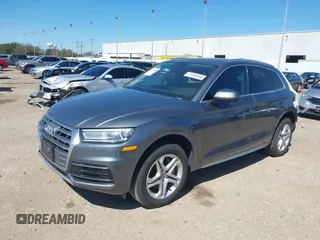 2019 Audi Q5 Premium with VIN WA1ANAFY1K2065059, listed as a IAAI auction lot 40566830 with 61,534 mi miles. Bid and sale history available at carsss.com. Image 18.