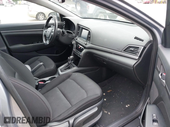 2017 Hyundai Elantra SE z VIN 5NPD84LF8HH202097, wystawiony jako IAAI lot #42283307 z przebiegiem 94 568 mil mil oraz . Historia ofert i sprzedaży dostępna na DreamBid. Obrazek 5.