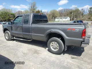2003 Ford F-250 XL with VIN 1FTNX21L33EB87036, listed as a Copart auction lot 51774135 with 240,245 mi miles and Salvage title. Bid and sale history available at DreamBid. Image 2.