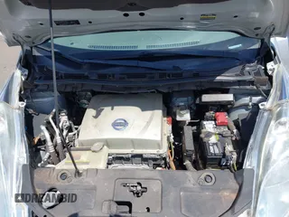 2015 Nissan LEAF S z VIN 1N4AZ0CP5FC307440, wystawiony jako IAAI lot #41940583 z przebiegiem 60 727 mil mil oraz . Historia ofert i sprzedaży dostępna na DreamBid. Obrazek 10.
