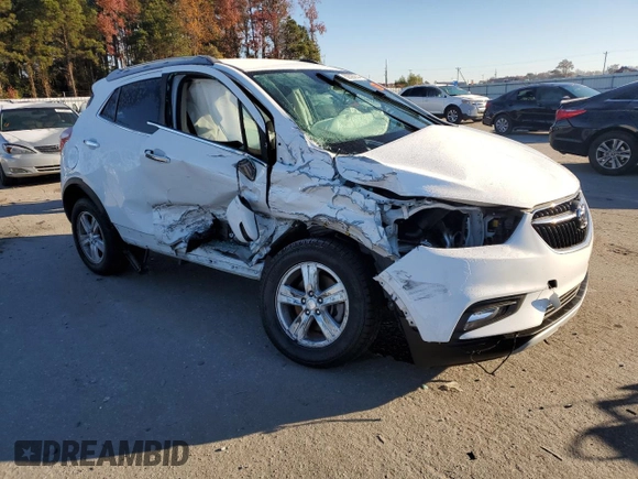 2020 Buick Encore Essence z VIN KL4CJGSB7LB069627, wystawiony jako Copart lot #85855744 z przebiegiem 116 304 mil mil oraz Szkody całkowita. Historia ofert i sprzedaży dostępna na DreamBid. Obrazek 4.