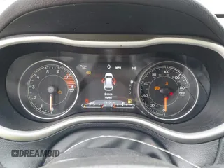 2017 Jeep Cherokee Trailhawk with VIN 1C4PJMBS2HW612792, listed as a IAAI auction lot 42373828 with 74,106 mi miles and . Bid and sale history available at DreamBid. Image 7.