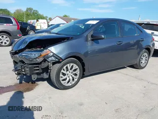 2019 Toyota Corolla L z VIN 2T1BURHE7KC183584, wystawiony jako IAAI lot #41908235 z przebiegiem 110 845 mil mil oraz . Historia ofert i sprzedaży dostępna na DreamBid. Obrazek 2.