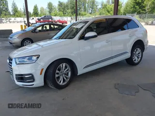 2018 Audi Q7 Premium Plus с VIN WA1LAAF77JD018455, выставлен на аукционе IAAI как лот 42385502 с пробегом 98 353 миль миль и . История ставок и продаж доступна на DreamBid. Изображение 17.