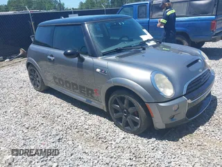2004 MINI Hardtop S z VIN WMWRE33444TD78125, wystawiony jako IAAI lot #42337908 z przebiegiem 151 269 mil mil oraz . Historia ofert i sprzedaży dostępna na DreamBid. Obrazek 1.