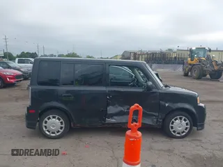 2006 Scion xB with VIN JTLKT324664075714, listed as a IAAI auction lot 42585055 with 207,385 mi miles and . Bid and sale history available at DreamBid. Image 13.