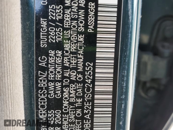 1995 Mercedes-Benz E Class with VIN WDBEA32E1SC242552, listed as a Copart auction lot 52433285 with 211,669 mi miles and Salvage Title. Bid and sale history available at carsss.com. Image 14.