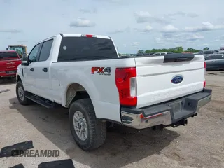 2019 Ford F-250 XL with VIN 1FT7W2B64KEF02378, listed as a IAAI auction lot 42210226 with 83,758 mi miles and . Bid and sale history available at DreamBid. Image 3.