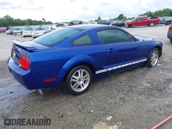 2005 Ford Mustang Deluxe with VIN 1ZVFT80N555143979, listed as a IAAI auction lot 42502001 with 201,721 mi miles and . Bid and sale history available at DreamBid. Image 4.