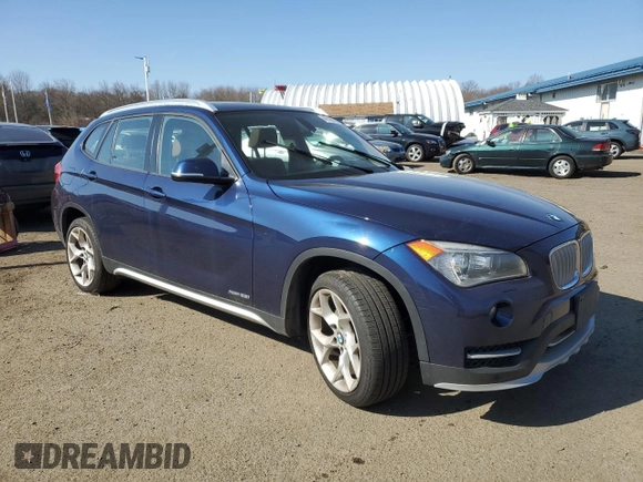 2015 BMW X1 xDrive28i with VIN WBAVL1C59FVY31984, listed as a Copart auction lot 49105155 with 135,940 mi miles and Clean Title. Bid and sale history available at carsss.com. Image 4.