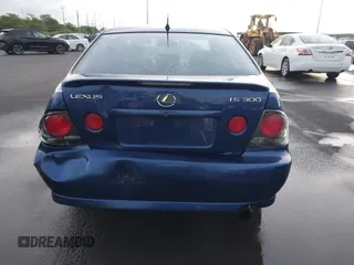 2002 Lexus IS with VIN JTHBD192820047561, listed as a IAAI auction lot 41721514 with 98,335 mi miles. Bid and sale history available at carsss.com. Image 16.