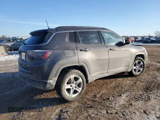 2024 Jeep Compass Latitude с VIN 3C4NJDBNXRT585916, выставлен на аукционе Copart как лот 42536685 с пробегом 12 309 миль миль и Списание • Salvage title. История ставок и продаж доступна на DreamBid. Изображение 3.