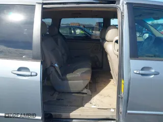 2004 Toyota Sienna XLE with VIN 5TDBA22C94S007315, listed as a IAAI auction lot 41976733 with 156,299 mi miles. Bid and sale history available at carsss.com. Image 8.