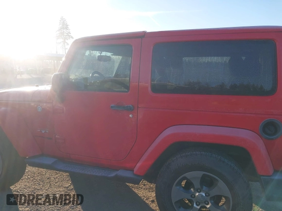2018 Jeep Wrangler Sahara z VIN 1C4AJWBG2JL936412, wystawiony jako IAAI lot #41381668 z przebiegiem 82 535 mil mil oraz . Historia ofert i sprzedaży dostępna na DreamBid. Obrazek 14.
