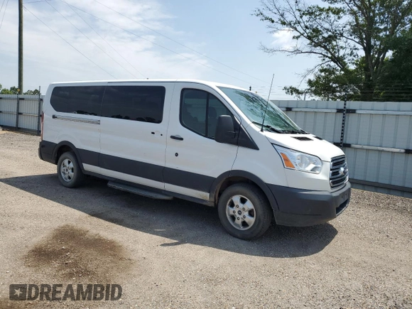 2018 Ford Transit Passenger XL z VIN 1FBZX2YG3JKB06453, wystawiony jako Copart lot #57518745 z przebiegiem 137 724 mil mil oraz Tytuł czysty. Historia ofert i sprzedaży dostępna na DreamBid. Obrazek 4.