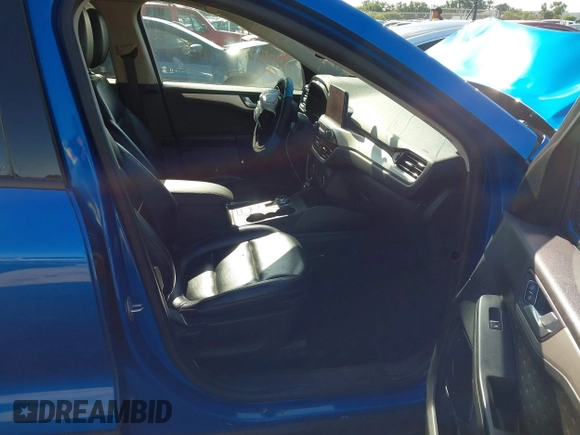 2020 Ford Escape SEL with VIN 1FMCU0H68LUC07917, listed as a IAAI auction lot 42448554 with Not provided miles and . Bid and sale history available at DreamBid. Image 5.
