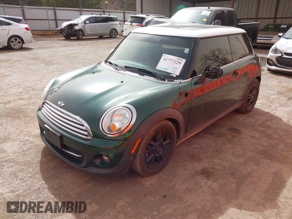 2013 MINI Hardtop z VIN WMWSU3C52DT690373, wystawiony jako IAAI lot #41777229 z przebiegiem 125 190 mil mil oraz . Historia ofert i sprzedaży dostępna na DreamBid. Obrazek 2.