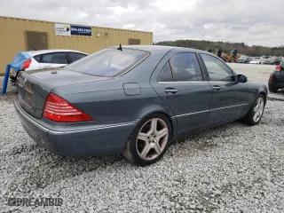2006 Mercedes-Benz S-Class 3.7L with VIN WDBNF67J06A472724, listed as a Copart auction lot 44446425 with 207,405 mi miles and Salvage Title. Bid and sale history available at carsss.com. Image 3.