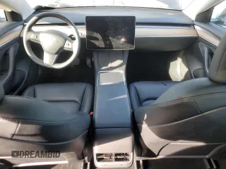 2023 Tesla Model 3 z VIN 5YJ3E1EA6PF621759, wystawiony jako Copart lot #63669045 z przebiegiem 20 094 mil mil oraz Szkoda całkowita • Salvage title. Historia ofert i sprzedaży dostępna na DreamBid. Obrazek 8.