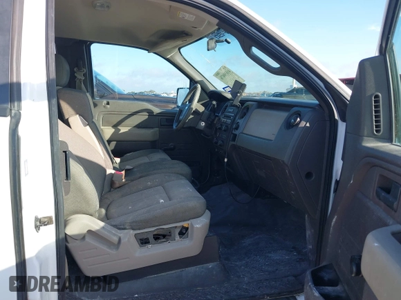 2010 Ford F-150 XL with VIN 1FTEX1CW1AKE21903, listed as a IAAI auction lot 41658076 with 276,008 mi miles. Bid and sale history available at carsss.com. Image 5.