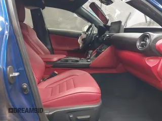 2023 Lexus IS 350 F Sport z VIN JTHGZ1B27P5065495, wystawiony jako IAAI lot #42034397 z przebiegiem 24 445 mil mil oraz . Historia ofert i sprzedaży dostępna na DreamBid. Obrazek 5.