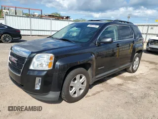 2015 GMC Terrain SLE z VIN 2GKFLWEK1F6145017, wystawiony jako Copart lot #58824795 z przebiegiem 154 471 mil mil oraz Czysty tytuł • Clean title. Historia ofert i sprzedaży dostępna na DreamBid. Obrazek 1.