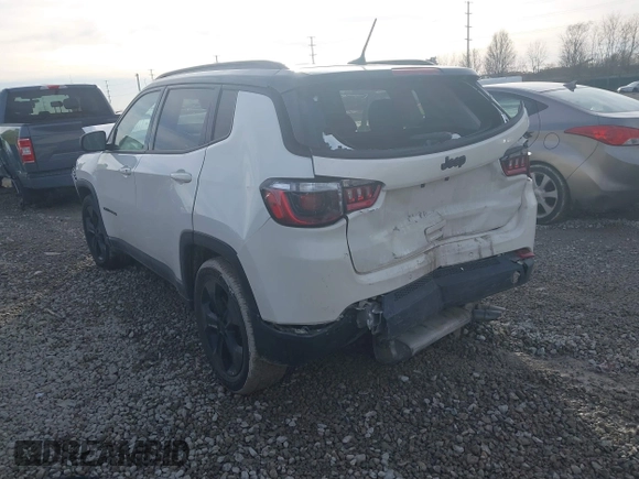 2021 Jeep Compass Latitude z VIN 3C4NJCBB4MT603884, wystawiony jako IAAI lot #41486227 z przebiegiem 72 567 mil mil oraz . Historia ofert i sprzedaży dostępna na DreamBid. Obrazek 3.