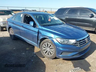 2021 Volkswagen Jetta S z VIN 3VWC57BUXMM008825, wystawiony jako IAAI lot #42092288 z przebiegiem 62 324 mil mil oraz . Historia ofert i sprzedaży dostępna na DreamBid. Obrazek 1.