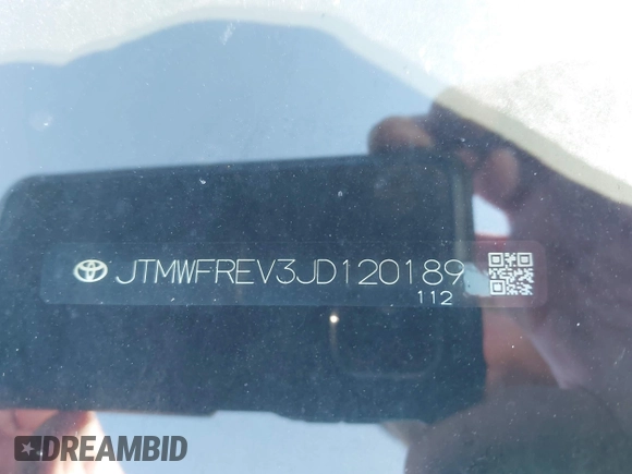 2018 Toyota RAV4 XLE with VIN JTMWFREV3JD120189, listed as a IAAI auction lot 41976999 with 62,182 mi miles and . Bid and sale history available at carsss.com. Image 9.