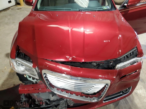 2014 Chrysler 300 z VIN 2C3CCARG9EH308723, wystawiony jako Copart lot #52051595 z przebiegiem 39 478 mil mil oraz Szkoda całkowita • Salvage title. Historia ofert i sprzedaży dostępna na DreamBid. Obrazek 11.