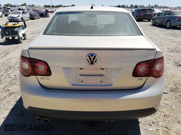 2010 Volkswagen Jetta Limited Edition с VIN 3VWAZ7AJ5AM095631, выставлен на аукционе Copart как лот 65407545 с пробегом 120 103 миль миль и Списание • Salvage title. История ставок и продаж доступна на DreamBid. Изображение 6.