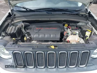 2016 Jeep Renegade Latitude z VIN ZACCJABT5GPE09252, wystawiony jako IAAI lot #42088487 z przebiegiem 45 161 mil mil oraz . Historia ofert i sprzedaży dostępna na DreamBid. Obrazek 10.
