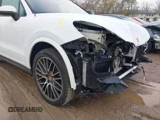 2023 Porsche Cayenne z VIN WP1AA2AY1PDA09213, wystawiony jako IAAI lot #40795024 z przebiegiem 22 522 mil mil oraz . Historia ofert i sprzedaży dostępna na DreamBid. Obrazek 20.