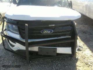 2017 Ford Police Interceptor Utility with VIN 1FM5K8AR8HGB08036, listed as a IAAI auction lot 41015812 with 18,153 mi miles. Bid and sale history available at carsss.com. Image 12.