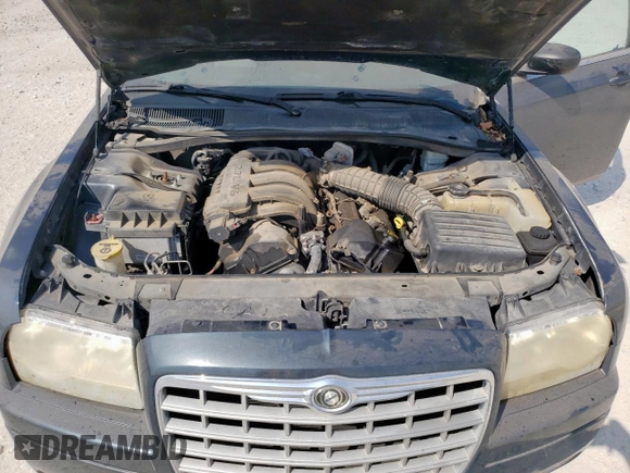 2007 Chrysler 300 z VIN 2C3KA43R37H849119, wystawiony jako Copart lot #57947435 z przebiegiem 164 045 mil mil oraz Czysty tytuł • Clean title. Historia ofert i sprzedaży dostępna na DreamBid. Obrazek 11.