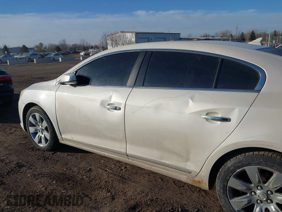 2013 Buick LaCrosse Leather with VIN 1G4GC5E3XDF158284, listed as a IAAI auction lot 41464830 with 193,583 mi miles. Bid and sale history available at carsss.com. Image 17.