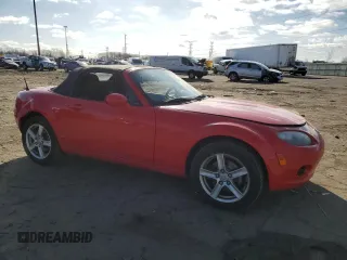 2006 Mazda MX-5 Miata Touring z VIN JM1NC25F360110572, wystawiony jako Copart lot #50555765 z przebiegiem 166 785 mil mil oraz Czysty tytuł • Clean title. Historia ofert i sprzedaży dostępna na DreamBid. Obrazek 4.