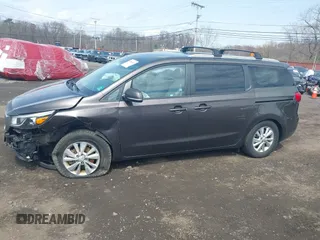 2016 Kia Sedona LX with VIN KNDMB5C11G6158934, listed as a IAAI auction lot 41908323 with 105,888 mi miles and . Bid and sale history available at carsss.com. Image 14.