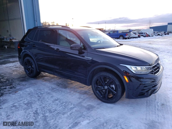 2023 Volkswagen Tiguan SE R-Line Black with VIN 3VV8B7AX9PM065780, listed as a Copart auction lot 79628274 with 8,193 mi miles and Clean Title. Bid and sale history available at carsss.com. Image 4.
