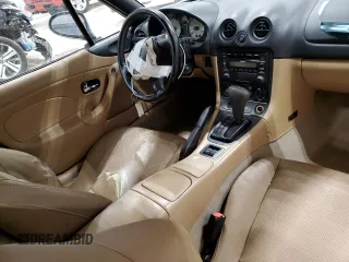 2002 Mazda MX-5 Miata Cloth z VIN JM1NB353820230635, wystawiony jako Copart lot #47834345 z przebiegiem 149 549 mil mil oraz Nie do naprawy • Non repairable. Historia ofert i sprzedaży dostępna na DreamBid. Obrazek 8.