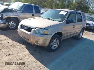 2007 Ford Escape Limited with VIN 1FMYU94197KA10762, listed as a IAAI auction lot 41971250 with 157,413 mi miles. Bid and sale history available at carsss.com. Image 2.