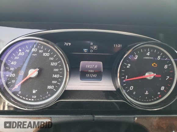2017 Mercedes-Benz E 300 Luxury z VIN WDDZF4KB7HA136889, wystawiony jako Copart lot #59895895 z przebiegiem 151 240 mil mil oraz Czysty tytuł • Clean title. Historia ofert i sprzedaży dostępna na DreamBid. Obrazek 9.